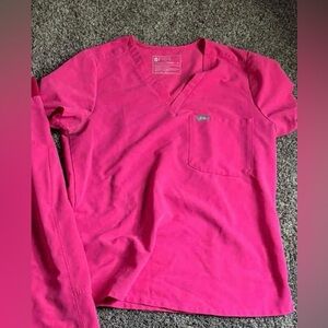 Figs scrub top
